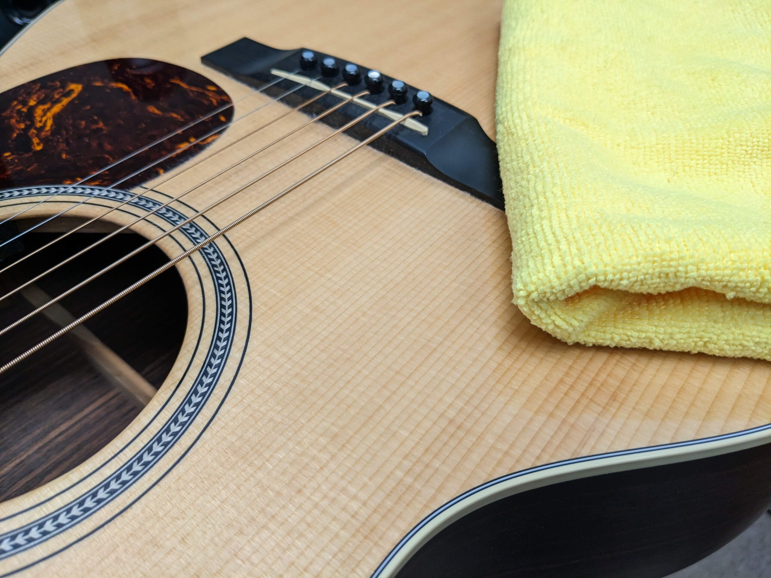 How To Clean & Oil Your Classical Guitar Fingerboard